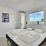 Σπίτι διακοπών 4 Bedroom Stunning In *