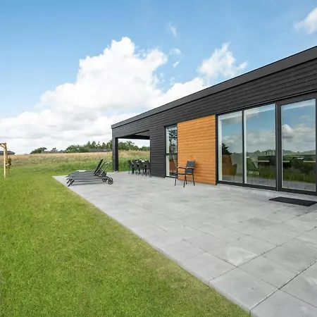 4 Bedroom Stunning In Holiday home *