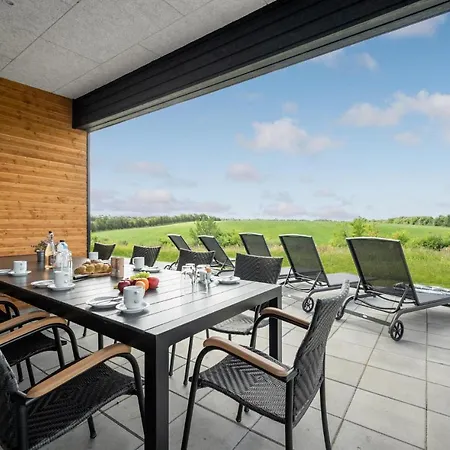 4 Bedroom Stunning In