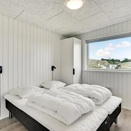 4 Bedroom Stunning In * Løgstrup