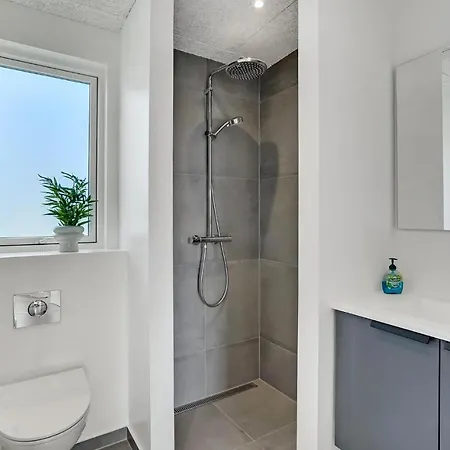 4 Bedroom Stunning In *
