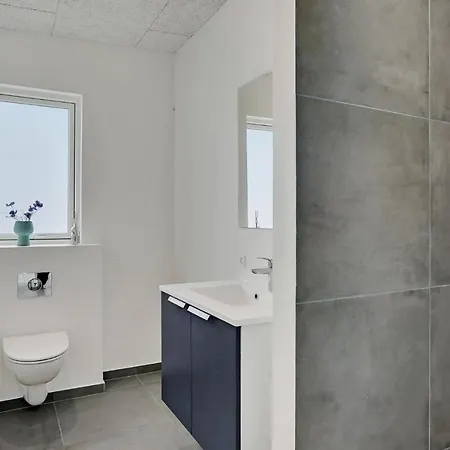 別荘 4 Bedroom Stunning In