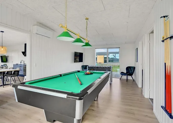 度假居 4 Bedroom Stunning In Løgstrup